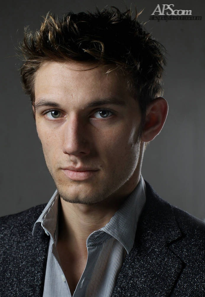 alex_pettyfer_1297188674.jpg