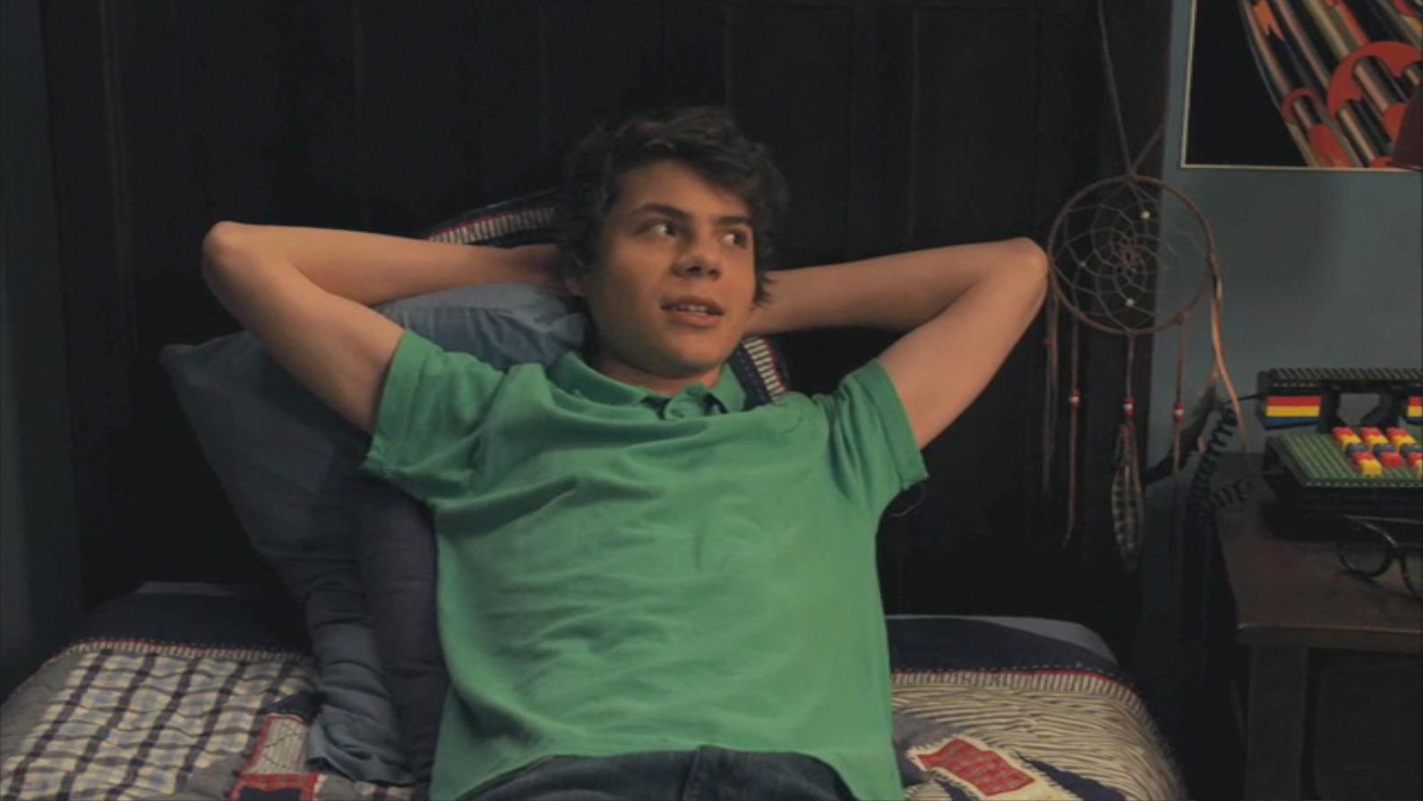 Atticus Dean Mitchell - Wallpaper Actress