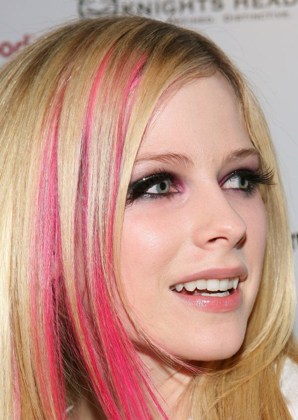 daniel cloud campos and girlfriend. Avril Lavigne-Girlfriend