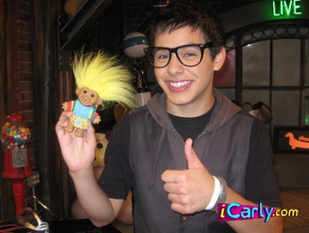 David Archuleta in iCarly