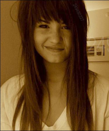 Demi Lovato Band on Demi Lovato Also Had Really Cute Hair That S Sort Of The Same As