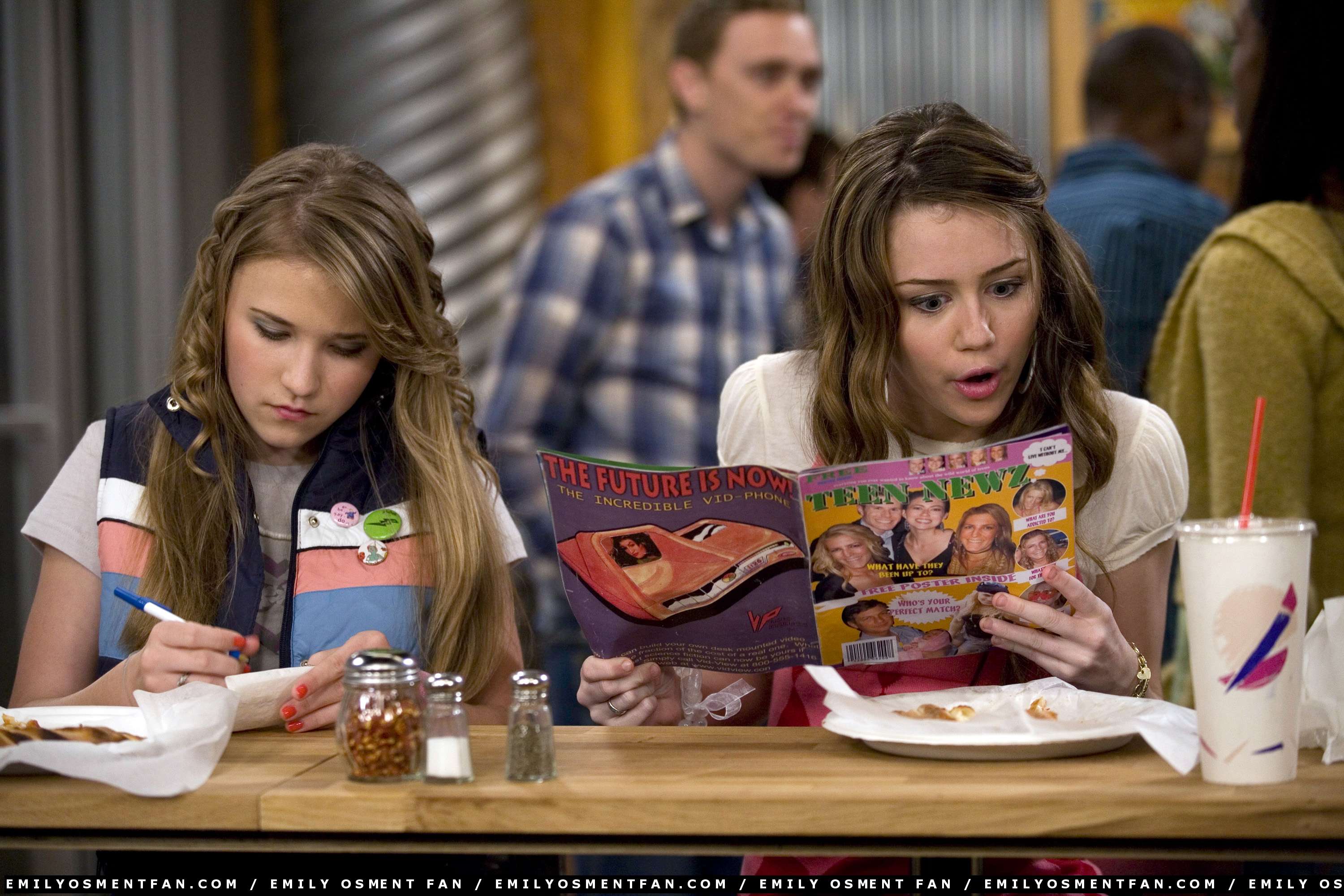 Picture of Emily Osment in Hannah Montana (Season 2) - TI4U_u1199204394