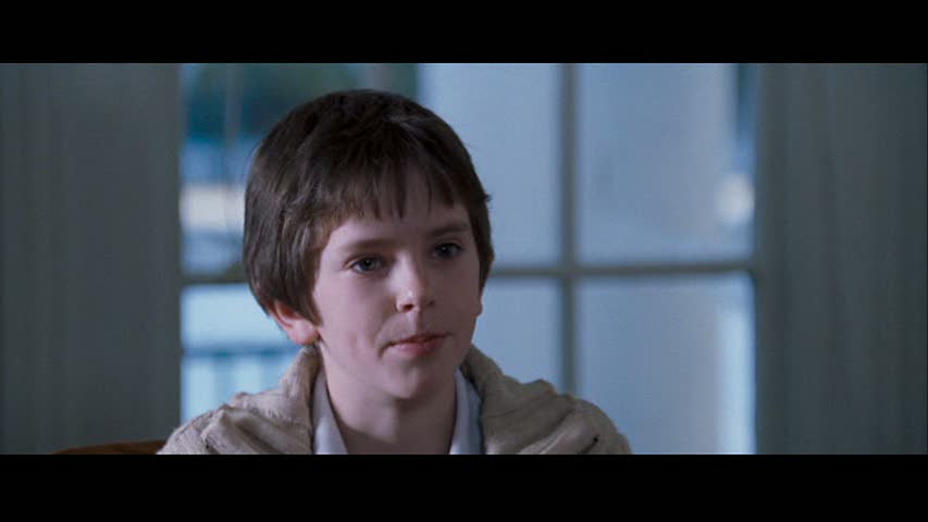 freddie highmore august rush. Freddie Highmore in August Rush