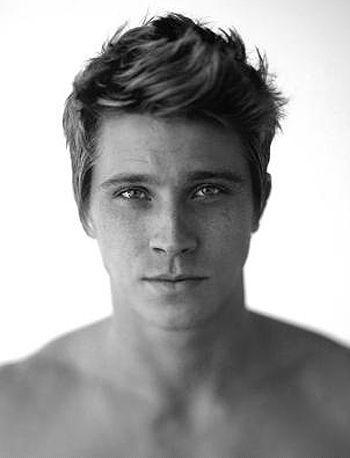 garrett hedlund