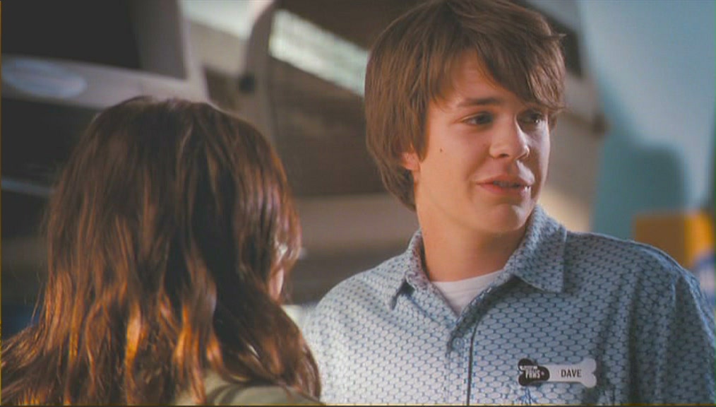 Picture of Johnny Simmons in Hotel for Dogs - johnny_simmons_1266425405