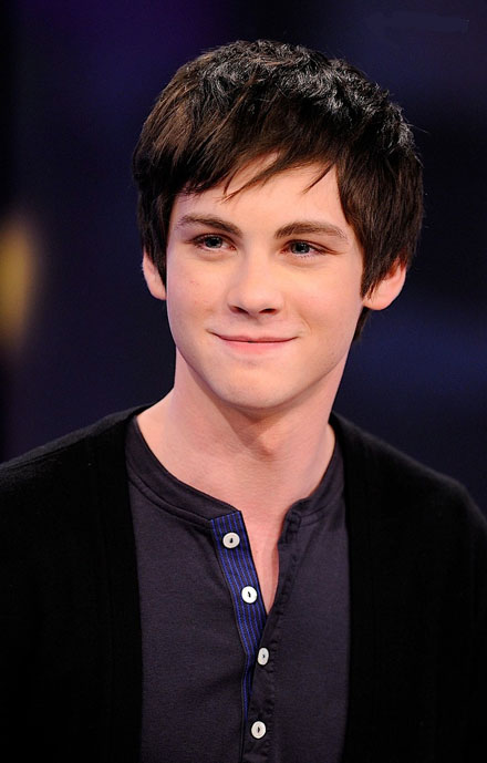 logan lerman muscles