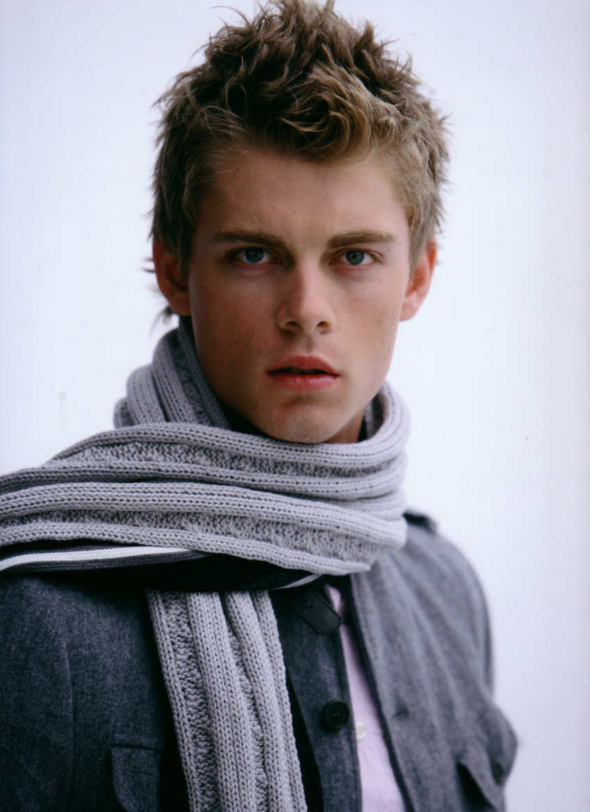 Luke Mitchell - Photo Set
