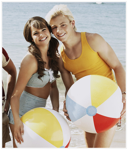 Picture Of Maia Mitchell In Teen Beach Movie Maia Mitchell Teen Idols You