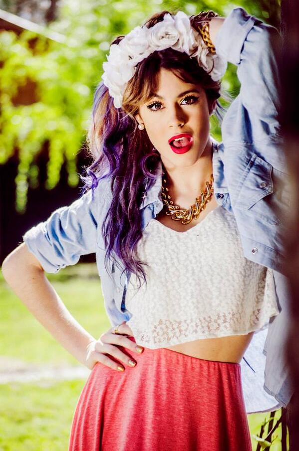 http://www.teenidols4you.com/blink/Actors/martina-stoessel/martina-stoessel-1388760521.jpg