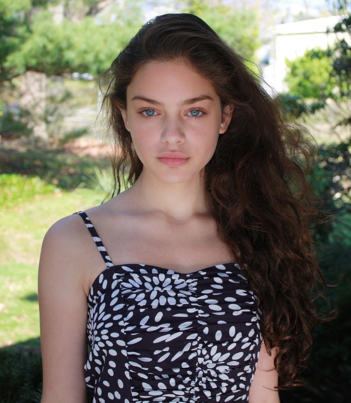 odeya-rush-1363010175.jpg