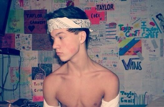 Caniff tumblr taylor Shawn Mendes