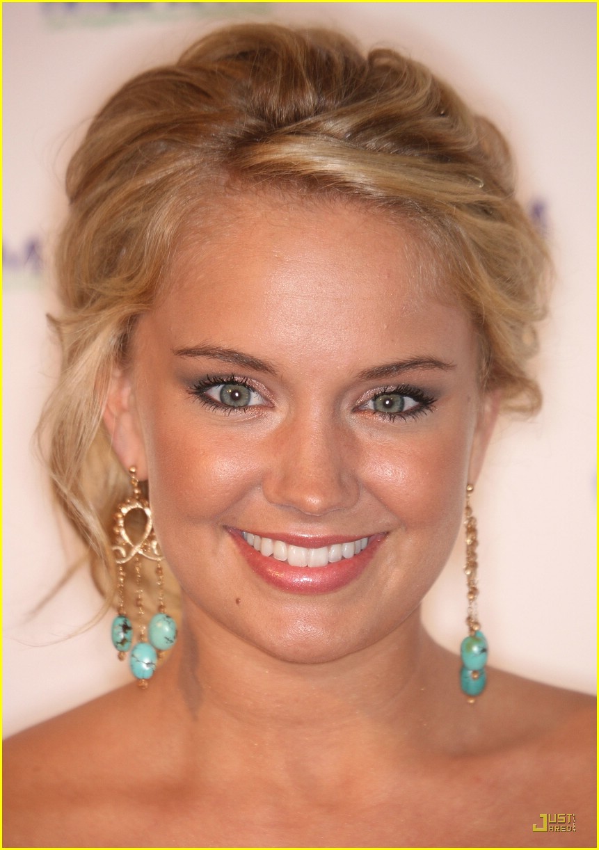 Tiffany Thornton - Images Gallery