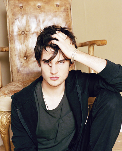 tom sturridge twilight. лучшим другом Роберта