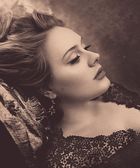 Adele : adele-1379111334.jpg