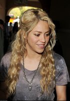 Shakira : shakira-1366781809.jpg