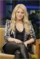 Shakira : shakira-1370278045.jpg