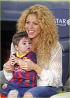Shakira : shakira-1379443130.jpg