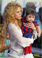 Shakira : shakira-1379443140.jpg