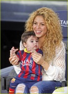 Shakira : shakira-1379443160.jpg
