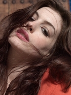 Anne Hathaway : anne-hathaway-1388022155.jpg