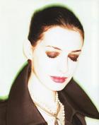 Anne Hathaway : anne_hathaway_1266423676.jpg