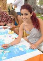 Ariana Grande : ariana-grande-1335507086.jpg