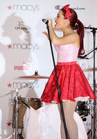 Ariana Grande : ariana-grande-1335841354.jpg