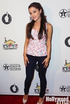 Ariana Grande : ariana-grande-1370210798.jpg