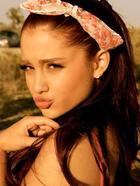 Ariana Grande : ariana-grande-1385482236.jpg
