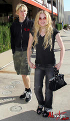 Avril Lavigne : TI4U_u1280110722.jpg