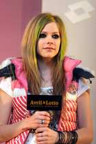 Avril Lavigne : avril-lavigne-1314985853.jpg