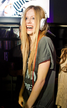 Avril Lavigne : avril-lavigne-1315503429.jpg