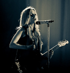 Avril Lavigne : avril-lavigne-1315845913.jpg