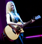 Avril Lavigne : avril-lavigne-1315845916.jpg