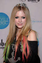 Avril Lavigne : avril-lavigne-1316024830.jpg