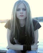 Avril Lavigne : avril-lavigne-1316197545.jpg
