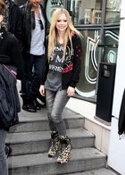 Avril Lavigne : avril-lavigne-1316280699.jpg
