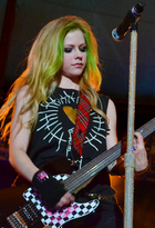 Avril Lavigne : avril-lavigne-1317482047.jpg