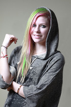 Avril Lavigne : avril-lavigne-1317482235.jpg