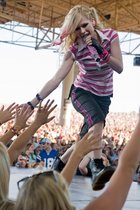 Avril Lavigne : avril-lavigne-1319218693.jpg