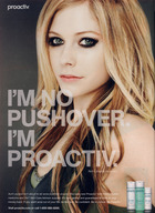 Avril Lavigne : avril-lavigne-1320430853.jpg