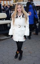 Avril Lavigne : avril-lavigne-1322237506.jpg