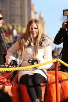 Avril Lavigne : avril-lavigne-1322517277.jpg