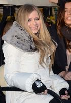 Avril Lavigne : avril-lavigne-1322517325.jpg