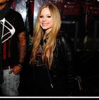 Avril Lavigne : avril-lavigne-1324221928.jpg