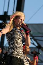 Avril Lavigne : avril-lavigne-1324336940.jpg