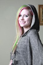 Avril Lavigne : avril-lavigne-1324441116.jpg