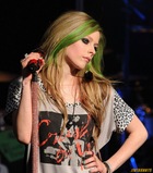 Avril Lavigne : avril-lavigne-1324707587.jpg