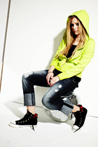Avril Lavigne : avril-lavigne-1325202888.jpg