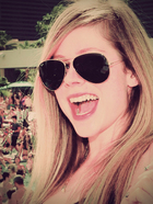 Avril Lavigne : avril-lavigne-1328659386.jpg